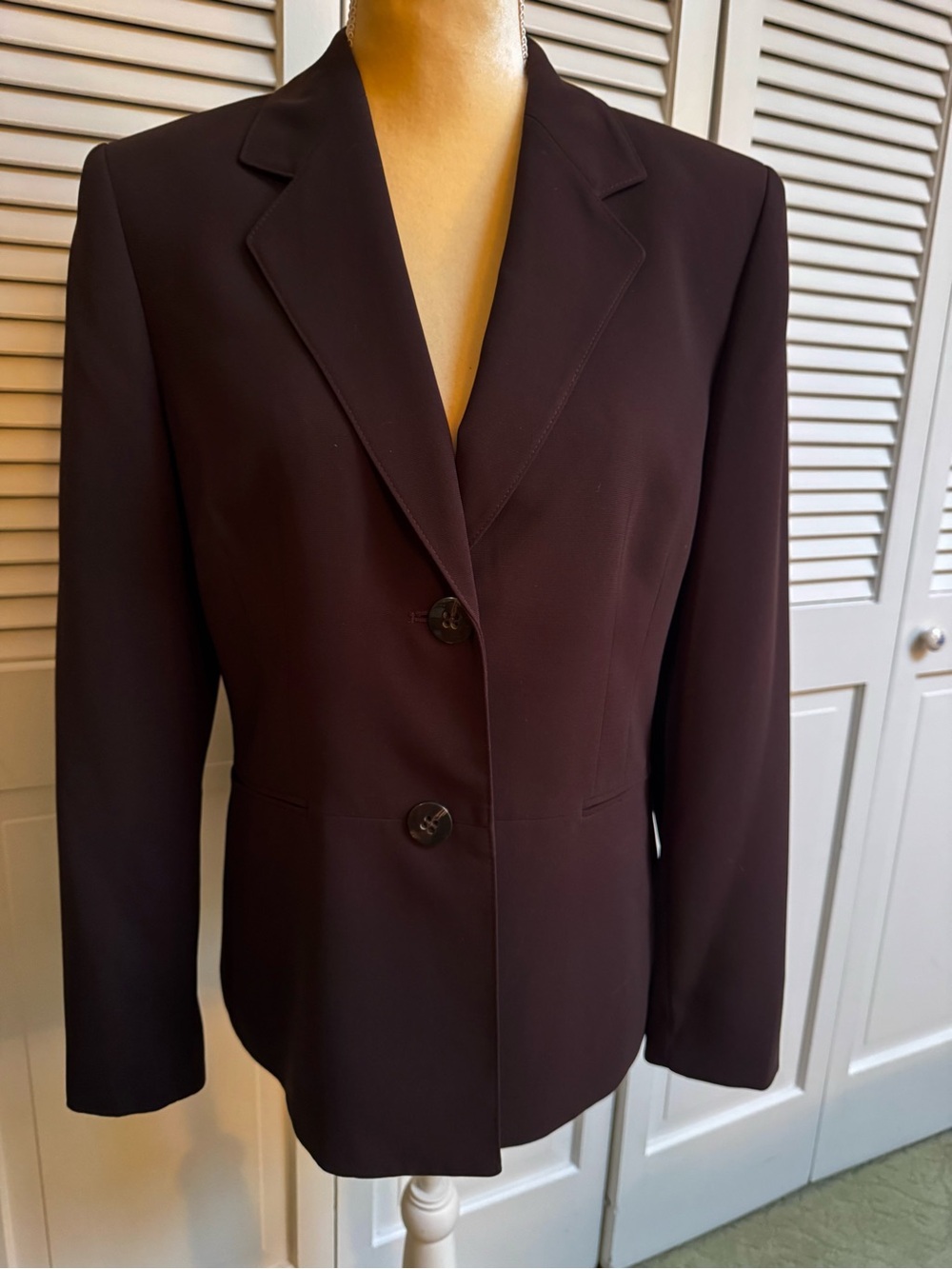 Jones Studio Women's Chocolate Brown Two-Button Blazer size 12